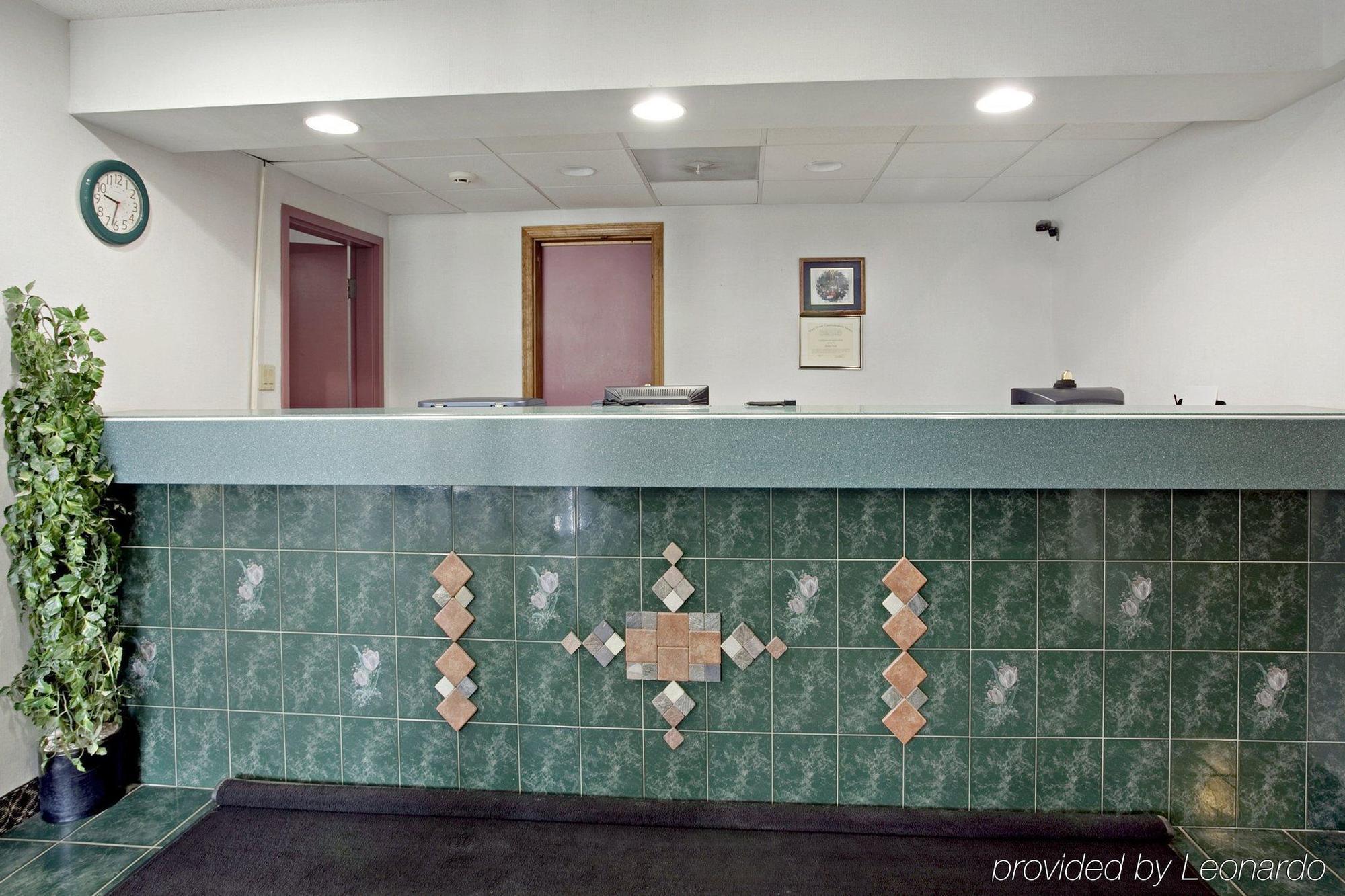 Super 8 By Wyndham Somerset Interior foto