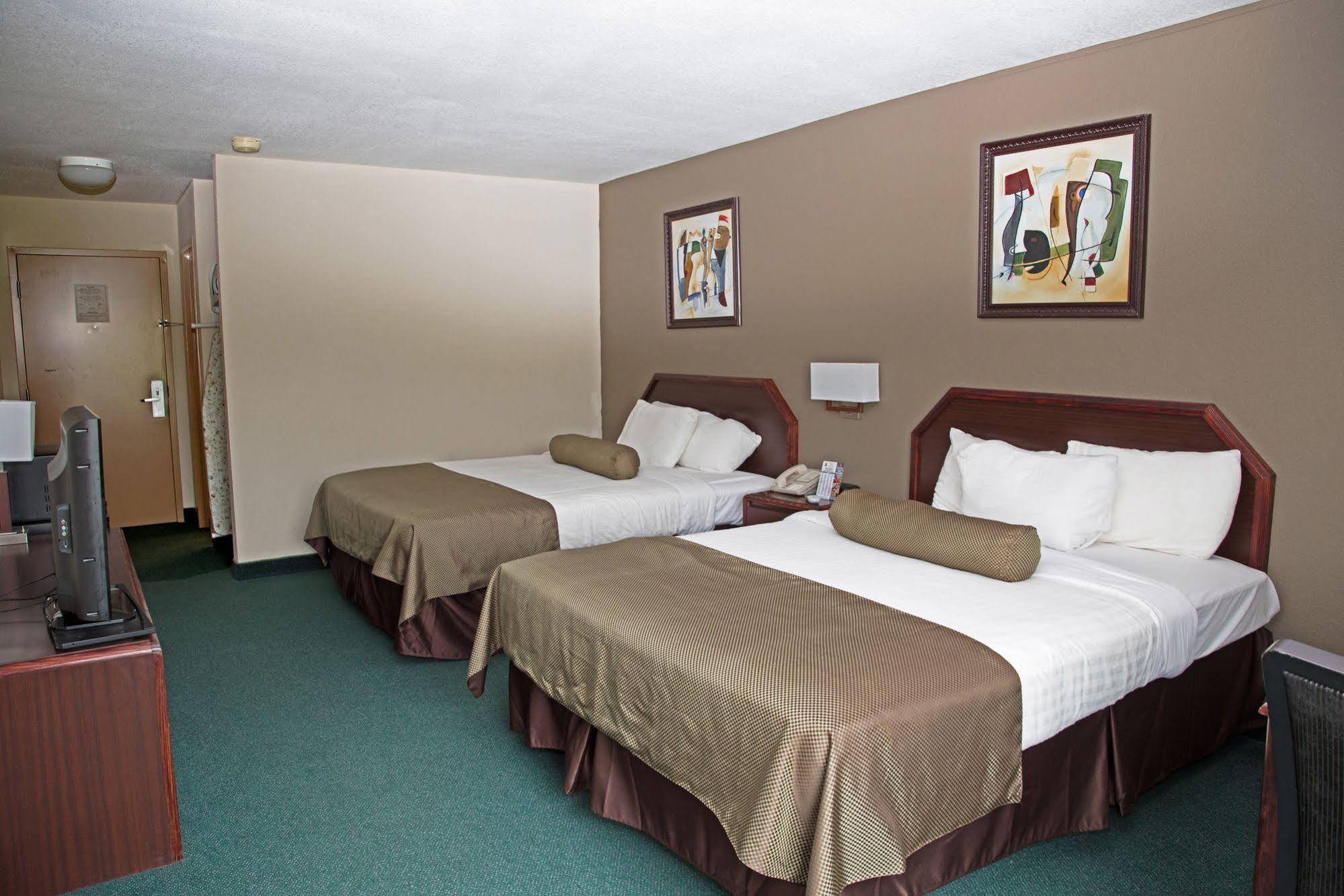 Super 8 By Wyndham Somerset Exterior foto